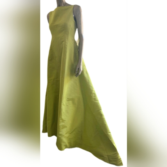 ♧$6,000 OSCAR DE LA RENTA GREEN SILK ELEGANT RUNWAY GOWN US S - Picture 6 of 15